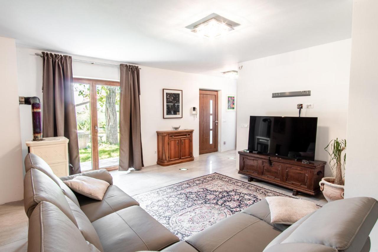 Villa Hermes Art Dutovlje Εξωτερικό φωτογραφία