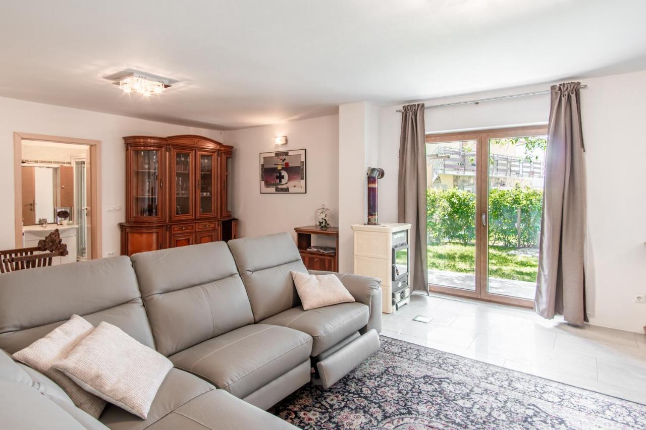Villa Hermes Art Dutovlje Εξωτερικό φωτογραφία